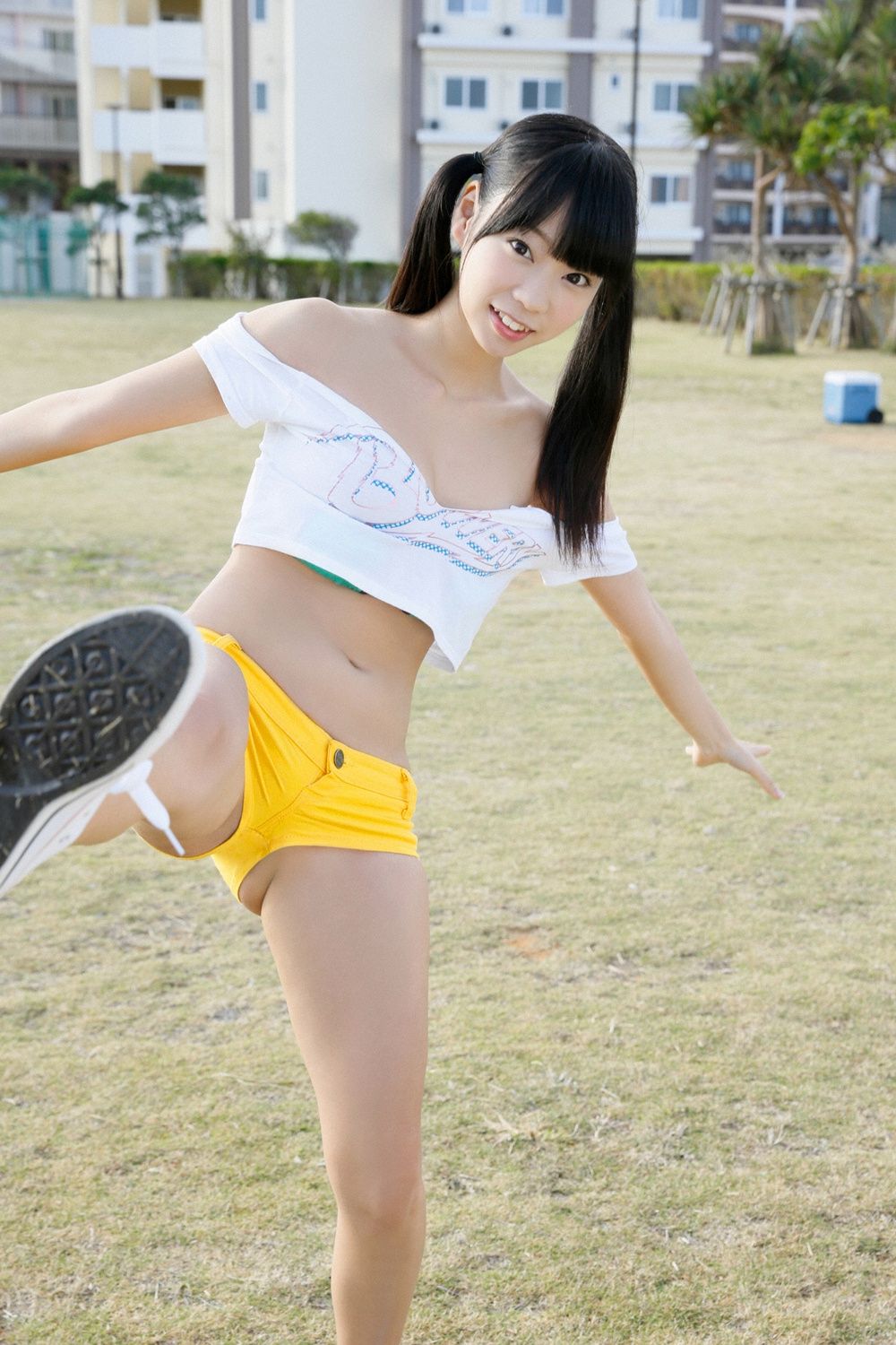 Jedna cała książka ALL Mariko Shinoda in L.A. !!》 [Weekly Young Jump] 2015 No.04-05 Photograph Strona 1 No.8ff43c