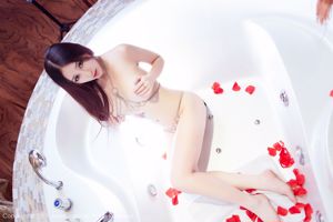 Queen Zou Jingjing "ชุดนอนเซ็กซี่ในร่ม + อ่างอาบน้ำ" [Hideto Net XiuRen] No.411