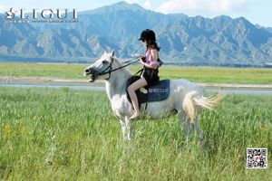Patron échancré "White Horse Girl Beauty" [LIGUI] Belles jambes et pieds en soie