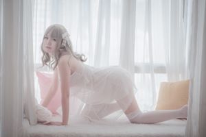 Yoko Tanaka "Vestido de seda blanco" [Lolita COS]