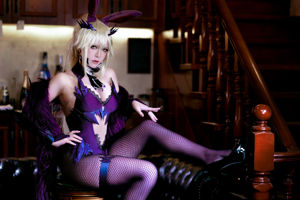 [Net Red COSER Photo] Half and Half Son - LancerAlter Bunny