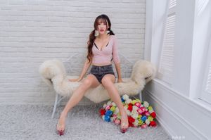 [Taiwan Zhengmei] Katie_Bibier "Beautiful Legs Collection" Deux ensembles de costumes