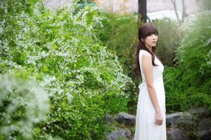 Chụp ngoại cảnh "Beautiful White Dress" của Li Enhui